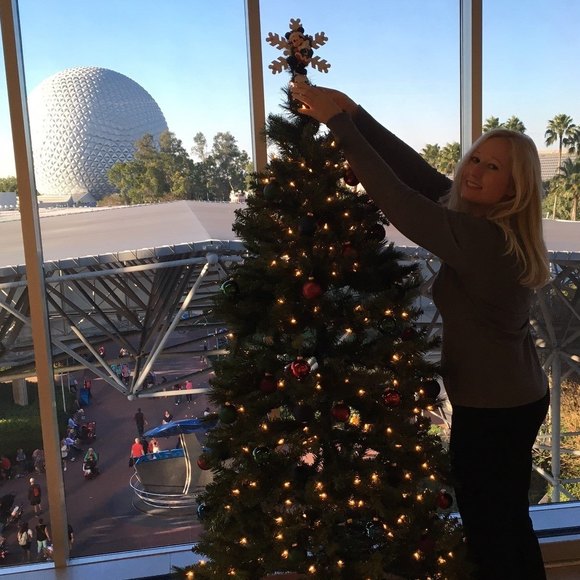 Meet your Posher, Sara - Picture 1 of 1